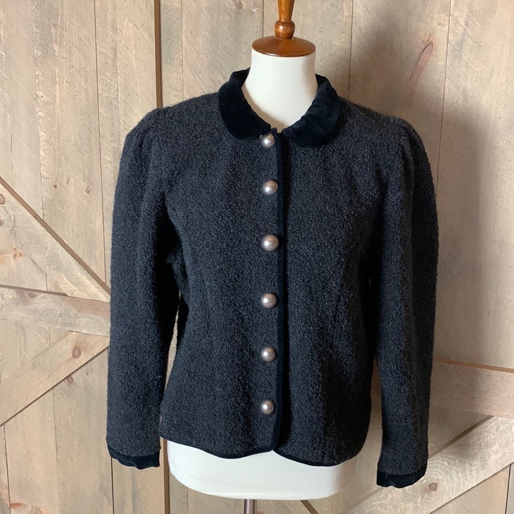 Astrifa Wool blend Bavarian jacket with velvet collar and trim Size 42 = Medium - Picture 13 of 13